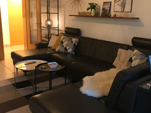 EIN WOHNZIMMER WIRD WOHNLICH