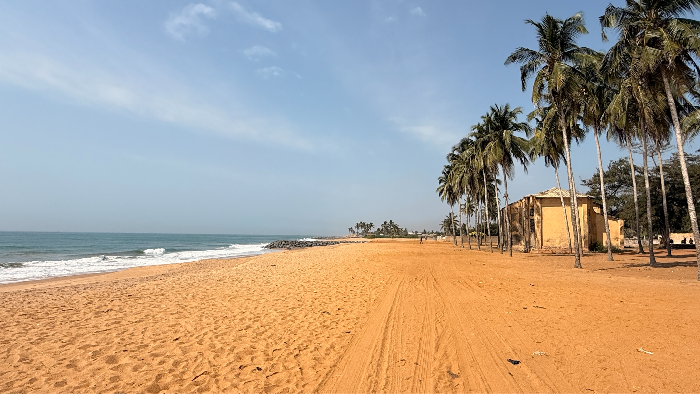 Secret_de_Village_Tours_Togo_Beach.png
