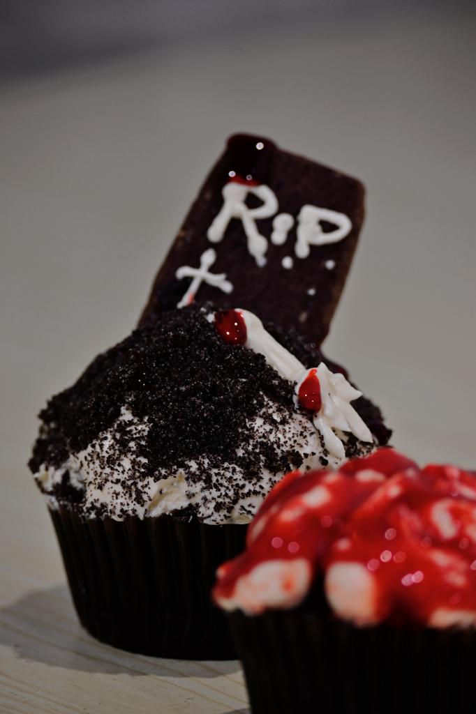 Thumbnail: Halloween Cupcakes