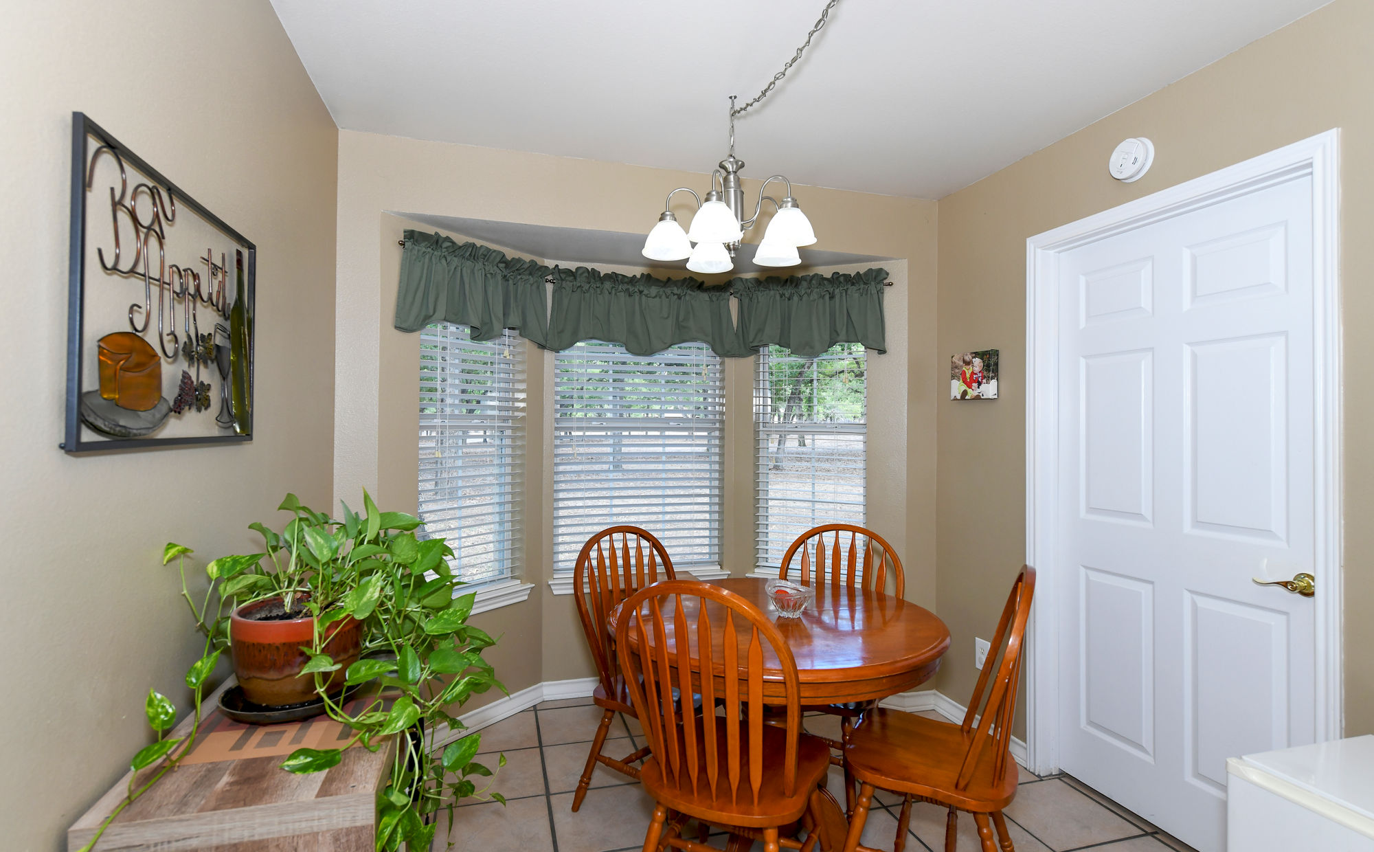 215 S Palo Alto Dr - 21.jpg