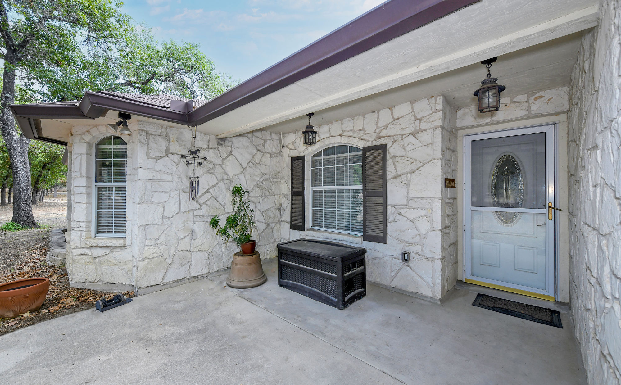 215 S Palo Alto Dr - 8.jpg