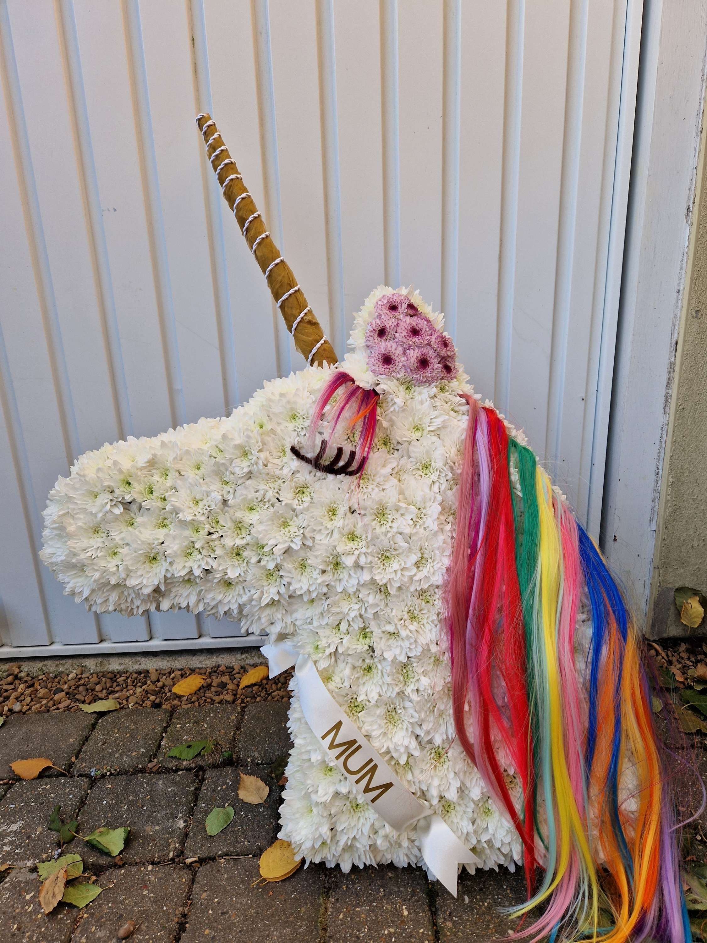 Unicorn or horse tribute