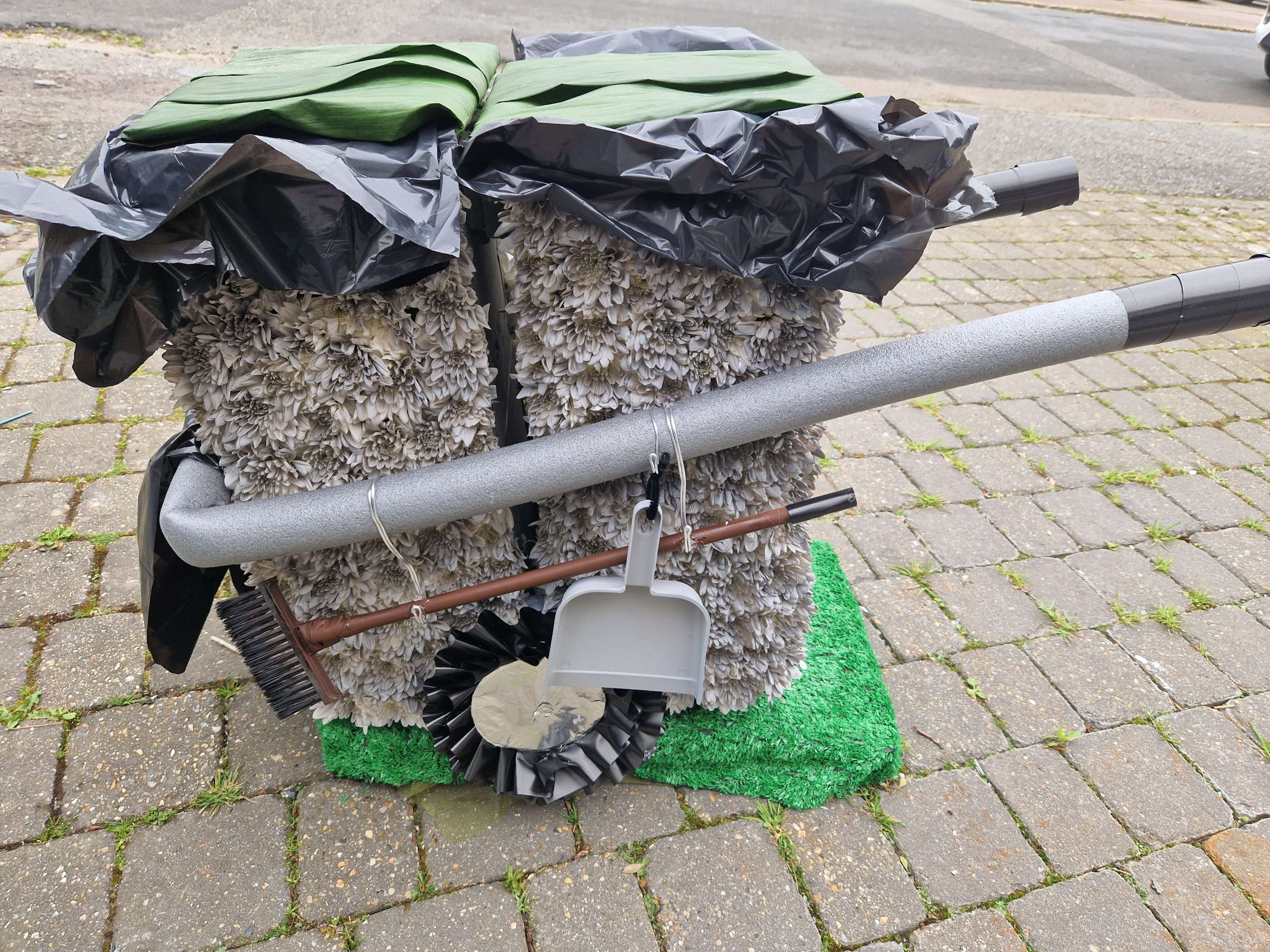 Roadsweeper dustman cart