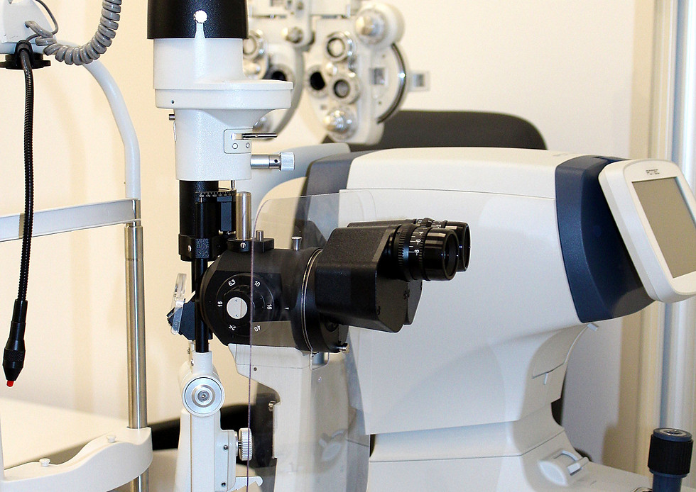 Maschine zur Refraktion (Brillenglasbestimmung)