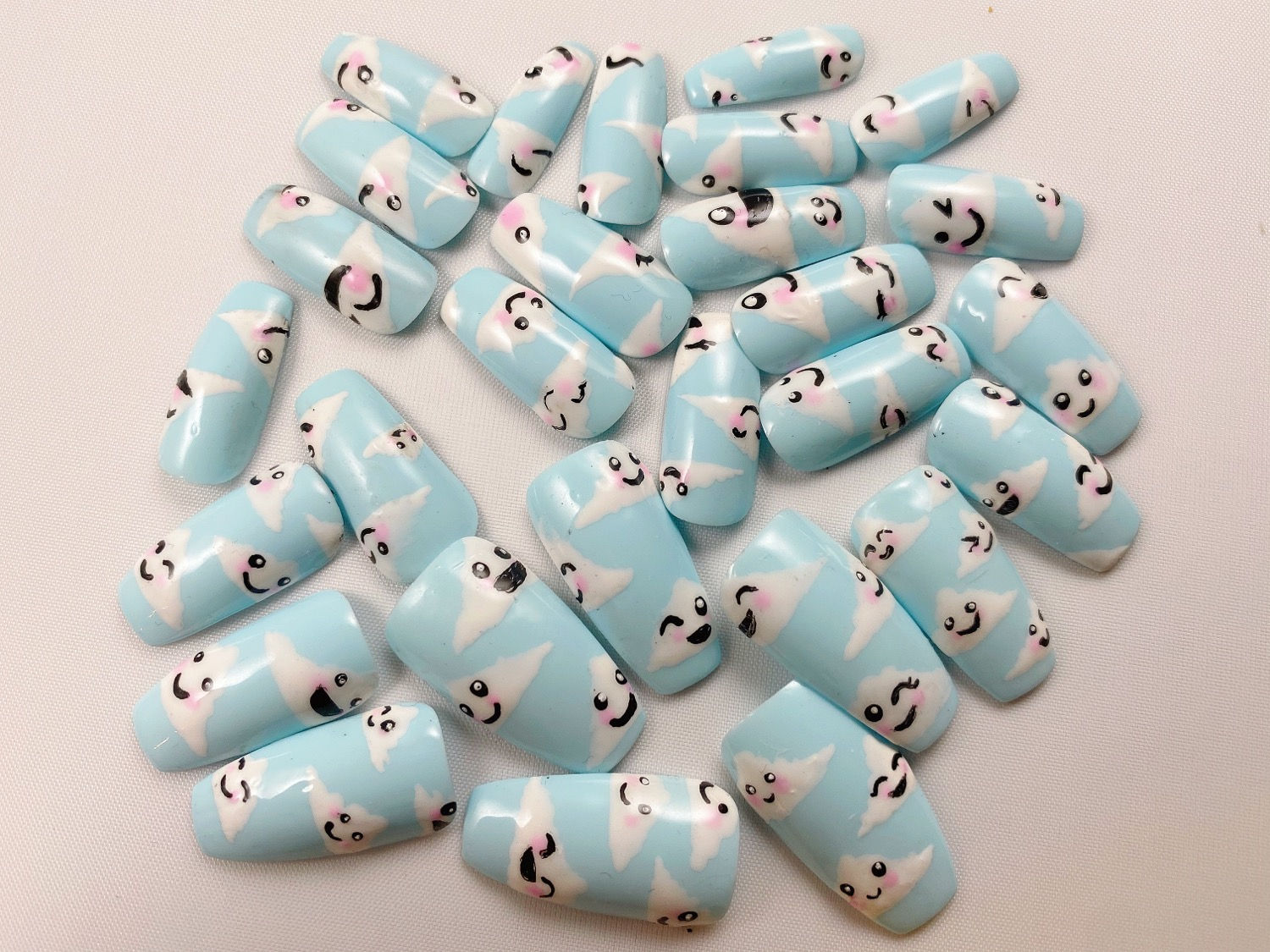 Nubes de Cara Sonriente