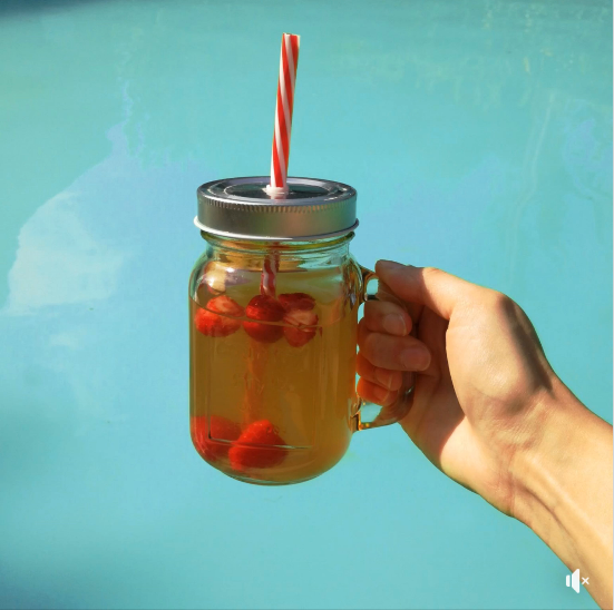 Red Petit Chic : le mocktail de l'été par l'épicerie Très Bon