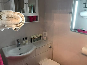 Rm3 bath.HEIC