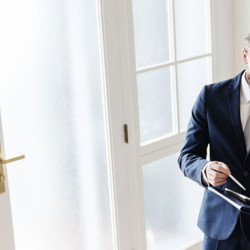 民泊清掃を業者に依頼するタイミング|初めての方向けに解説