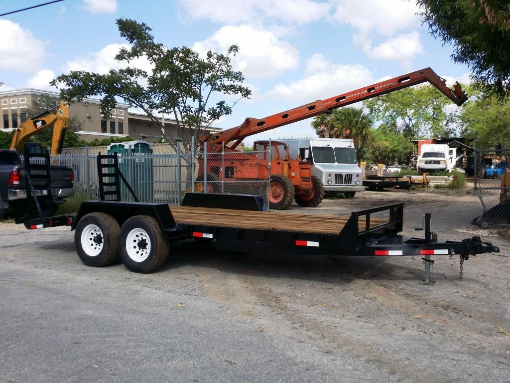 Southeastern Equipment Trailer 14,000 lb. Capacity