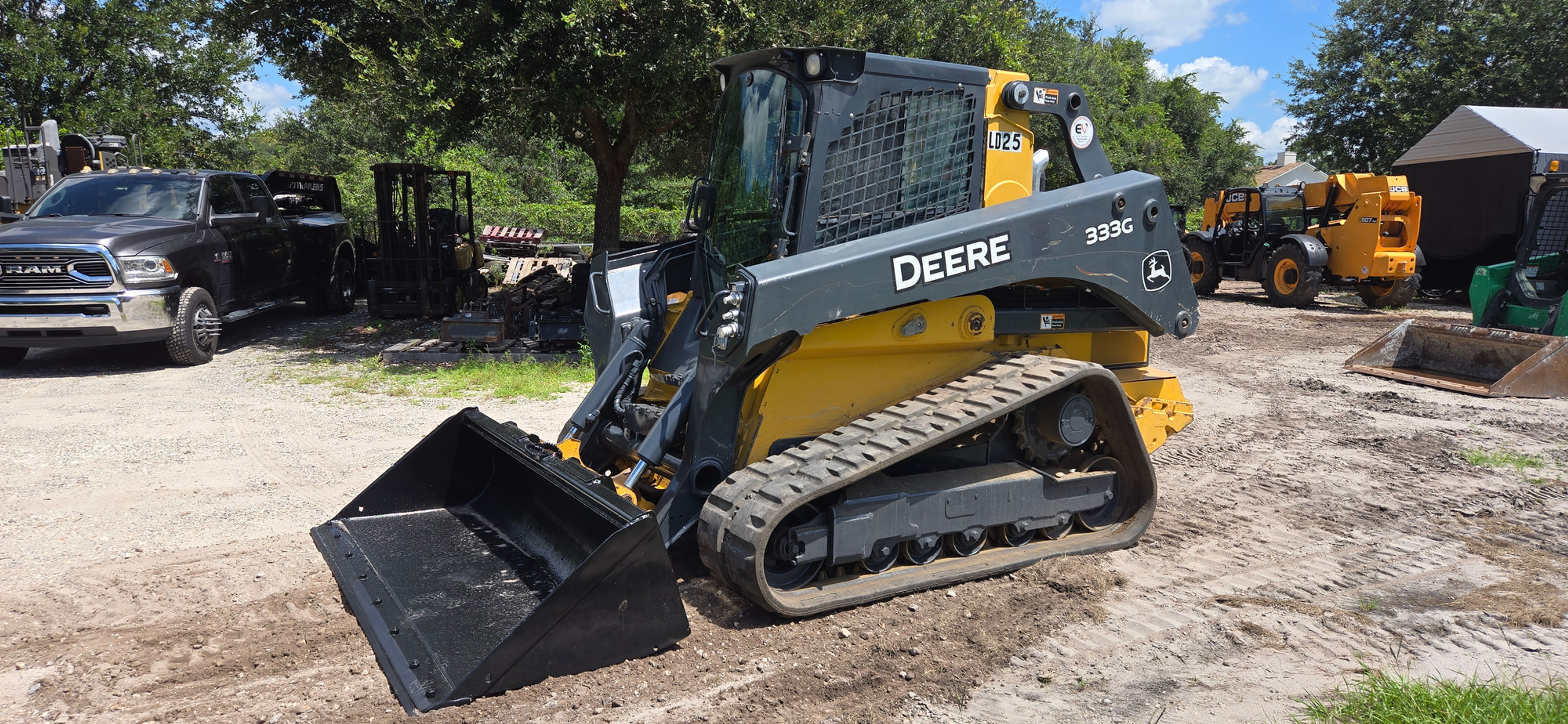 John Deere 325G 2020 | Cabina cerrada | Orugas nuevas | Pocas horas