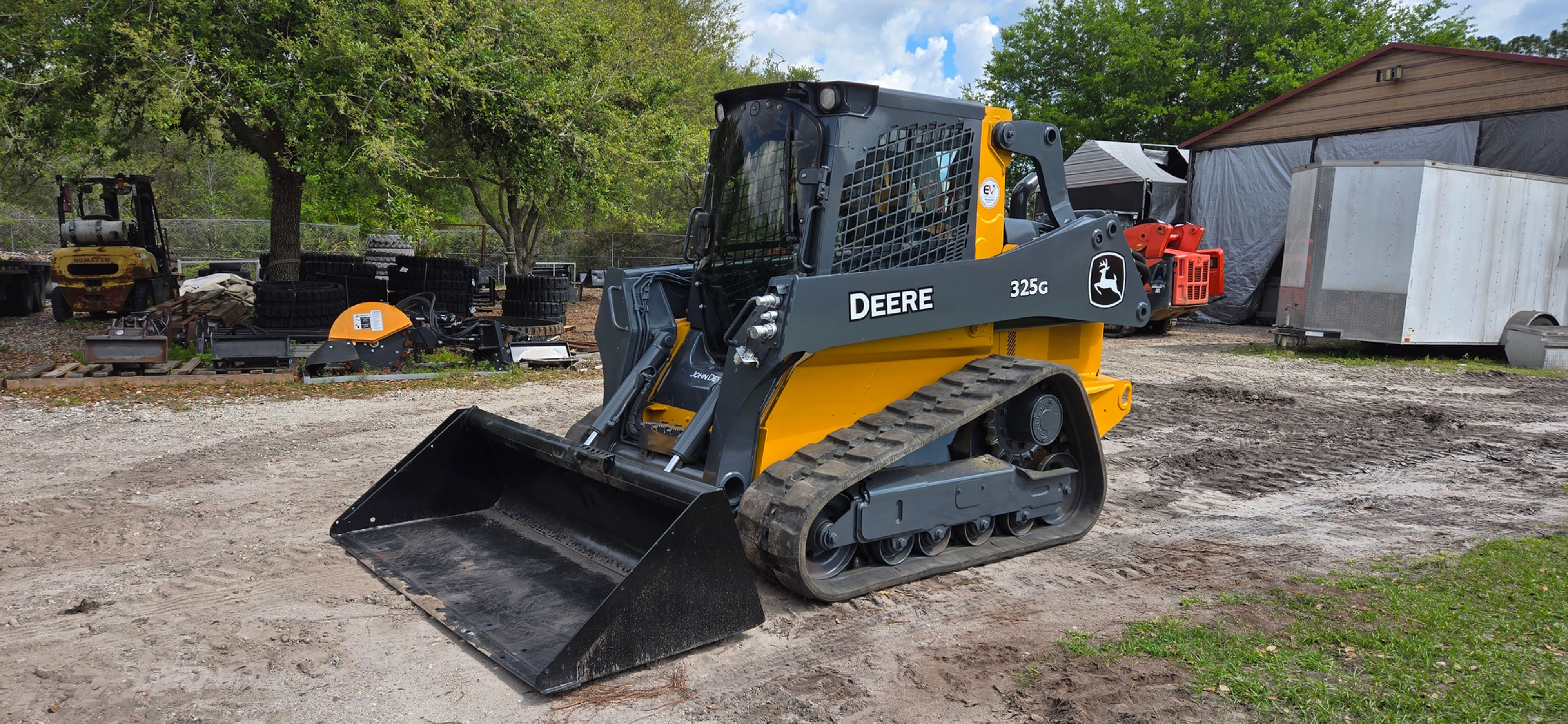 2020 John Deere 325G Enclose Cab, High Flow
