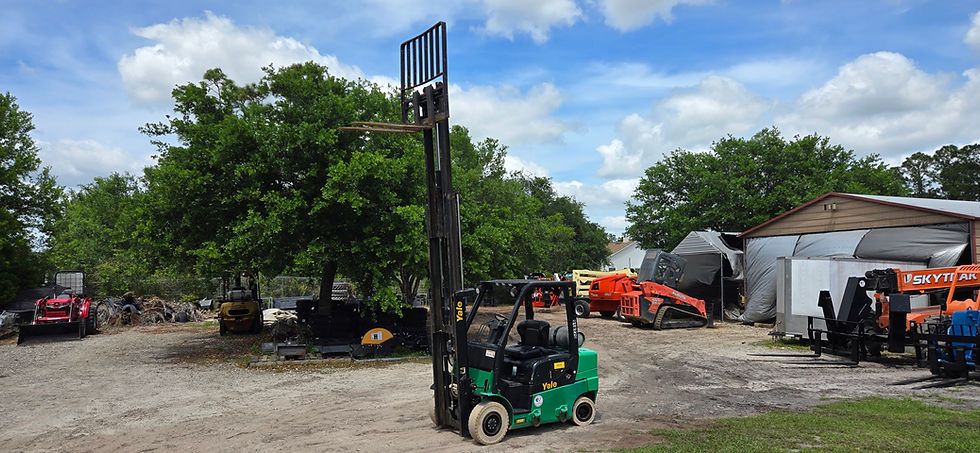 Thumbnail: 2017 Yale GDP050LX Forklift