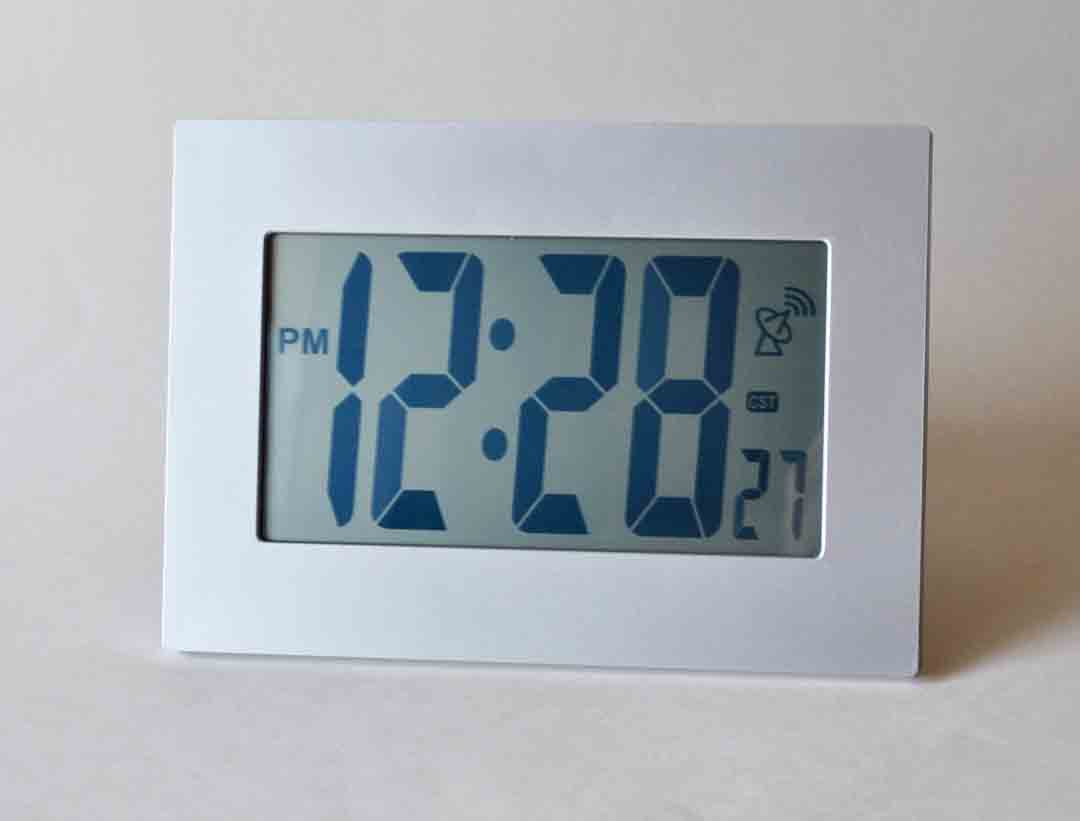 ATOMIC CLOCK w/JUMBO LCD