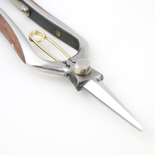 T108 花切鋏SP bubinga | 株式会社 外山刃物 -公式サイト-