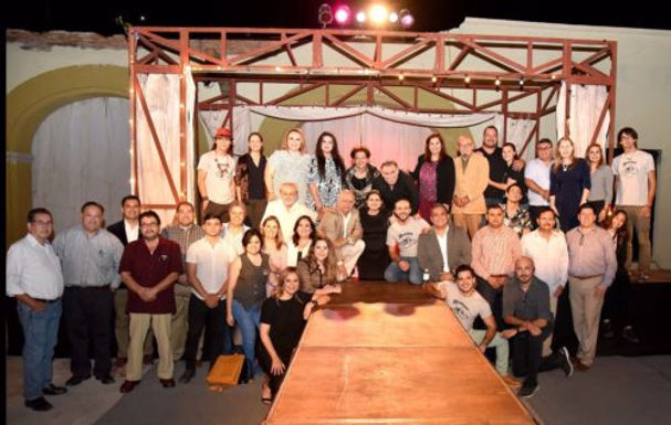 Célida lópez, alcaldesa de Hermosillo se reúne con representantes del teatro regional
