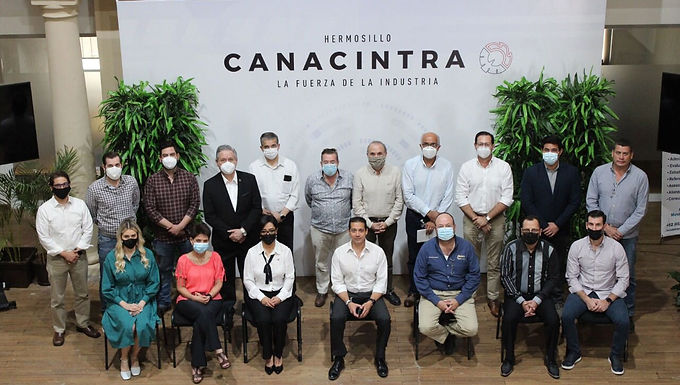 Se reúne Arturo Fernández con miembros de Canacintra
