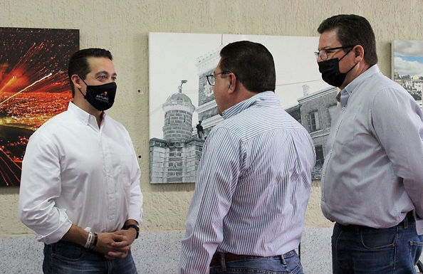 Pacta Arturo Fernández con empresarios y profesionistas por diálogo abierto.