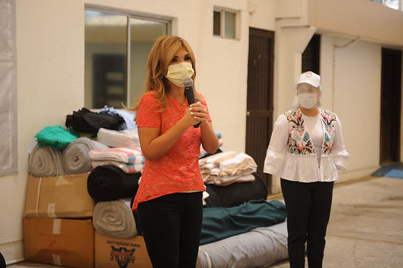 Entrega Gobernadora Pavlovich apoyo para familias vulnerables.