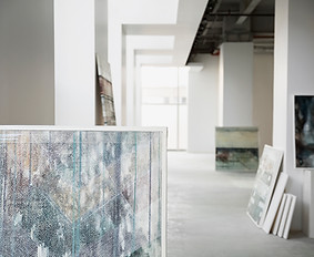 Peintures dans la galerie