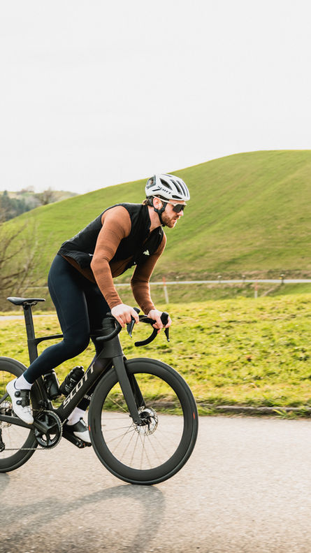 Niels Oberson CYCLING MY WAY Ride Leader