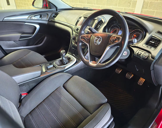 Reliable Vauxhall Insignia 2.0 CDTI E/F 140 SRI Hatchback 2015 available now at Emerald Autosales Leeds - rear view