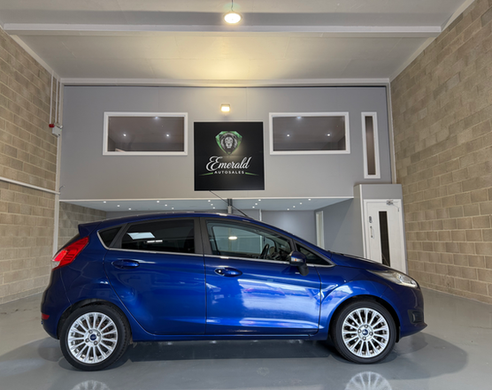 Blue Ford Fiesta 1.6 TITANIUM P/SHIFT Hatchback 2014 Petrol Automatic for sale in Leeds - interior seats and dashboard