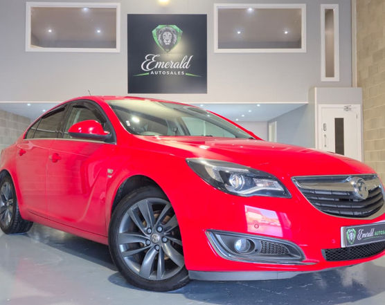 Used Vauxhall Insignia 2.0 CDTI E/F 140 SRI Hatchback 2015 in Red for sale in Leeds at Emerald Autosales - exterior front view