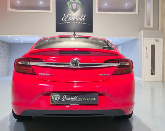 Used Vauxhall Insignia 2.0 CDTI E/F 140 SRI Hatchback 2015 in Red for sale in Leeds at Emerald Autosales - side profile