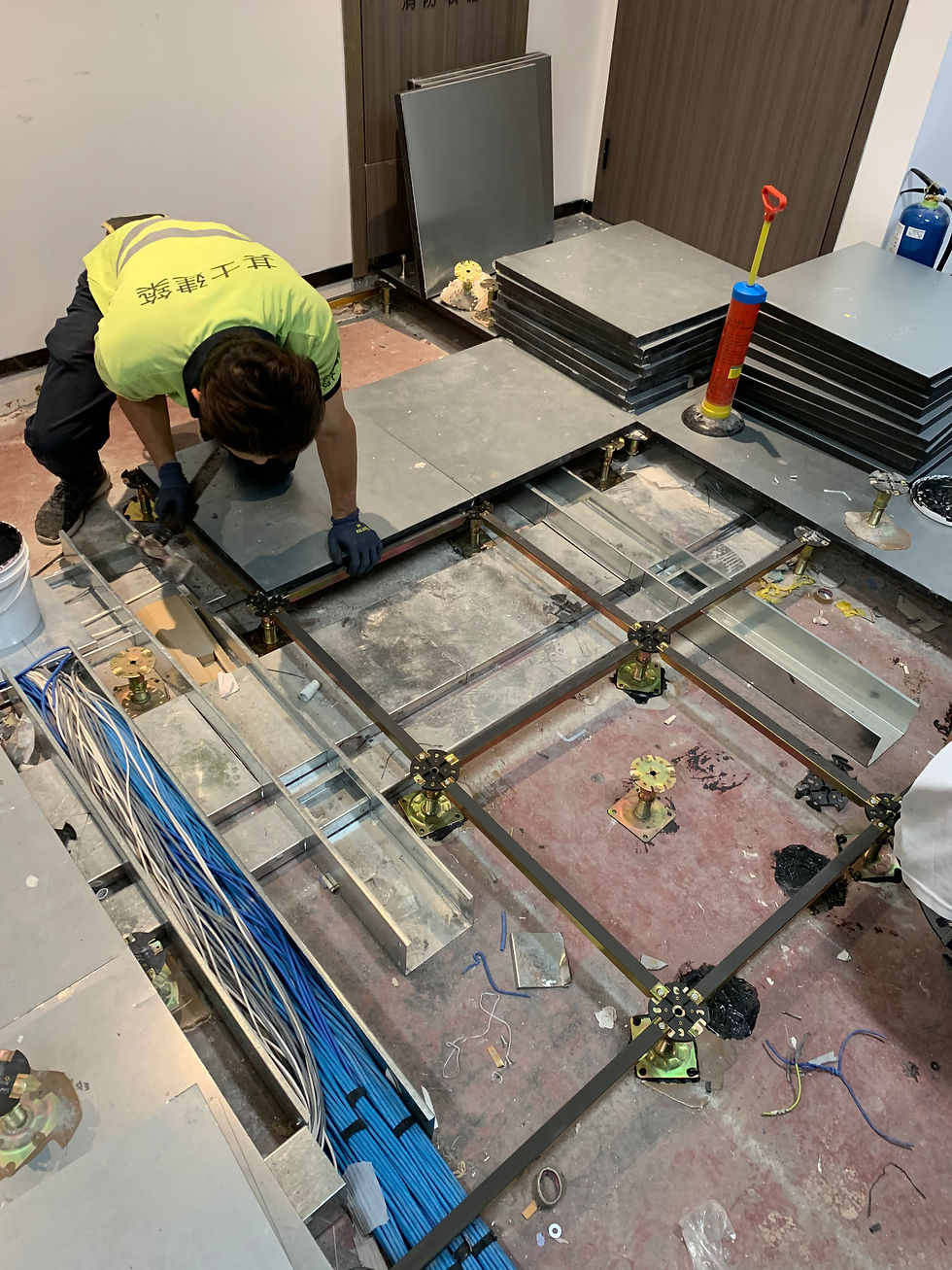 Raised Floor & Racks