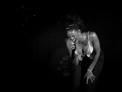 Rihanna_At_CBS’s_We_Can_Survive_Concert_-_2015_-_26