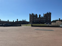 Drumlanrig Castle