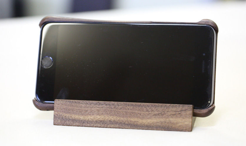 サムネイル： 松葉製作所 木製iPhone7 / 6 系ケース専用スタンド