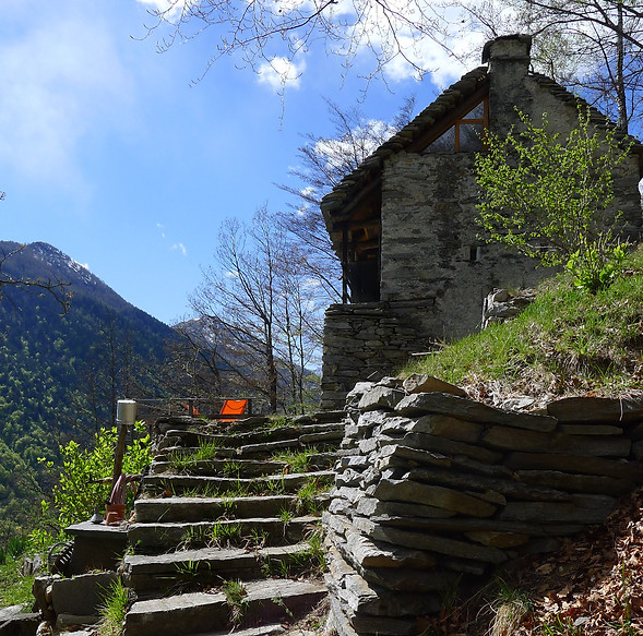 casa nel bosco Uriell in Gresso, Vergeletto