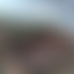 大和ミュージアムの展示室に巨大戦艦「大和」の模型。