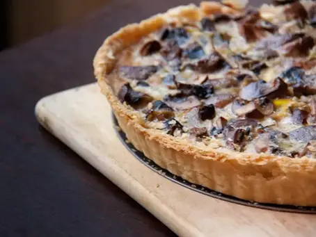 Tarta de hongos con masa casera 