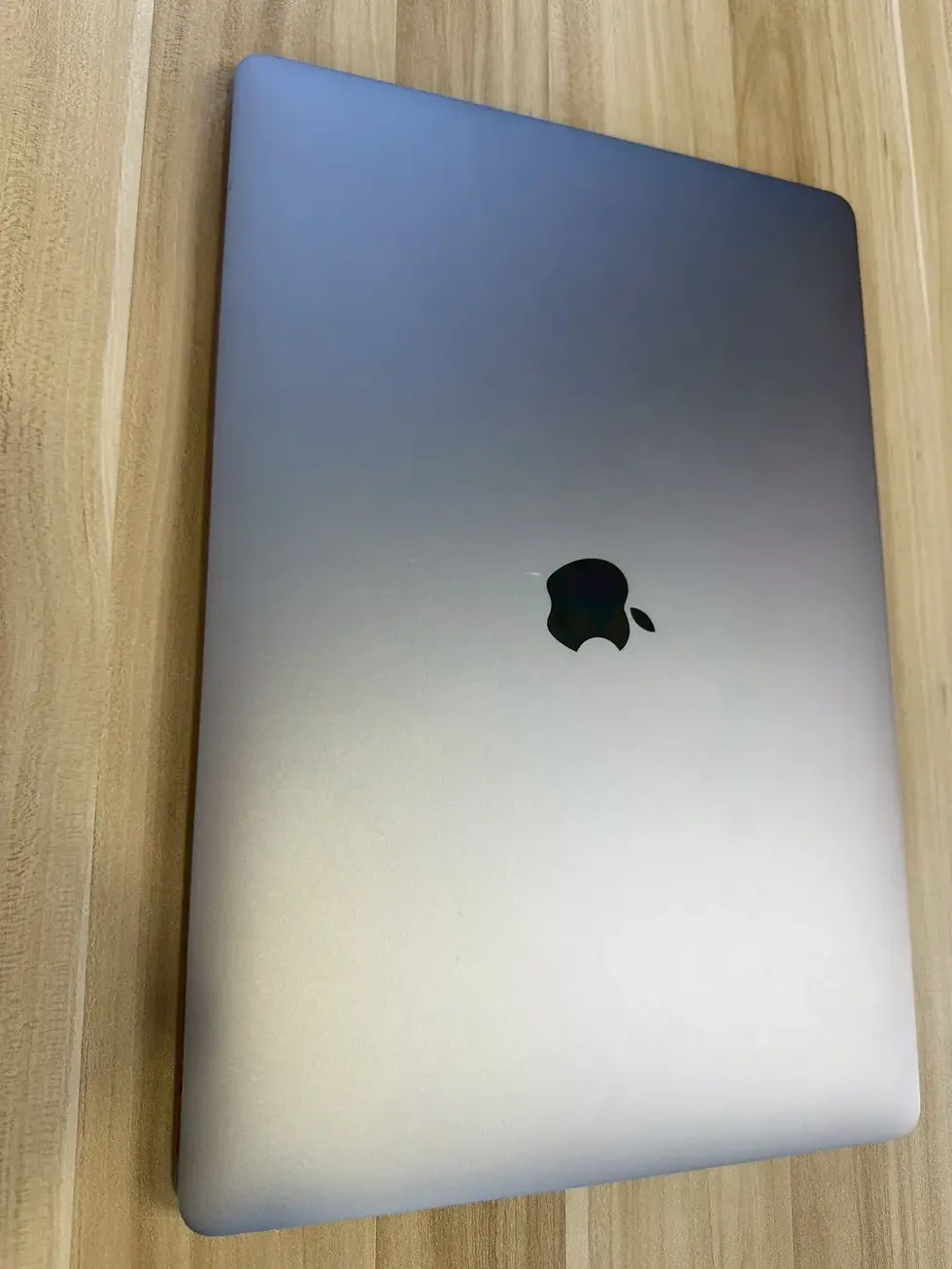 ภาพขนาดย่อ: Macbook Pro 15" 2019 16/256GB Spacegray