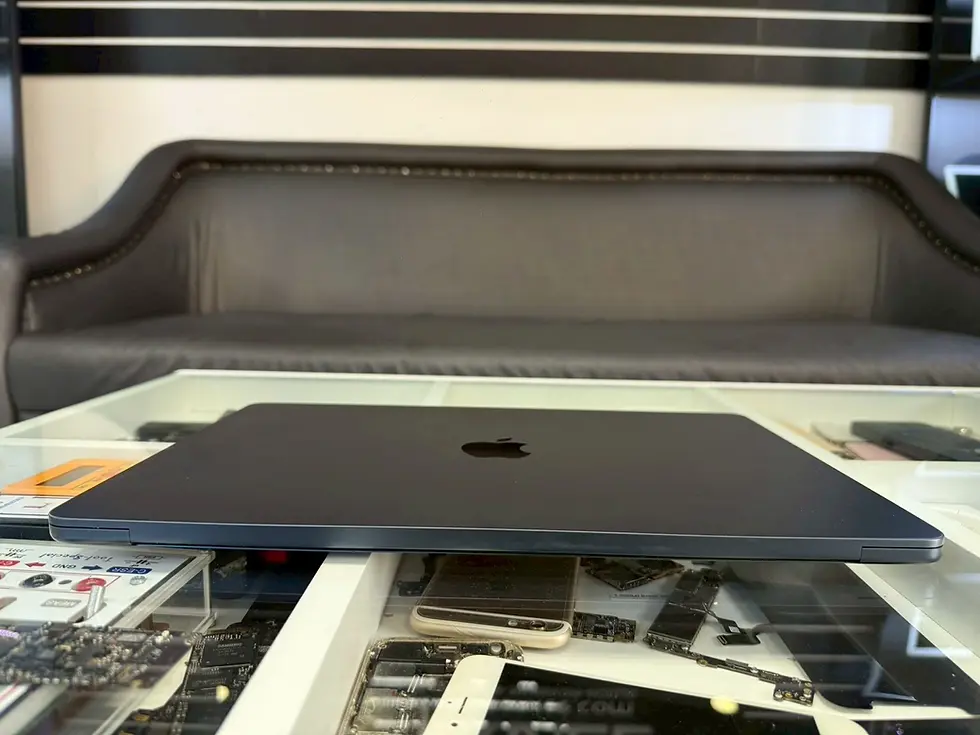 ภาพขนาดย่อ: Macbook Air 15" M4 2025 16/256GB Midnight