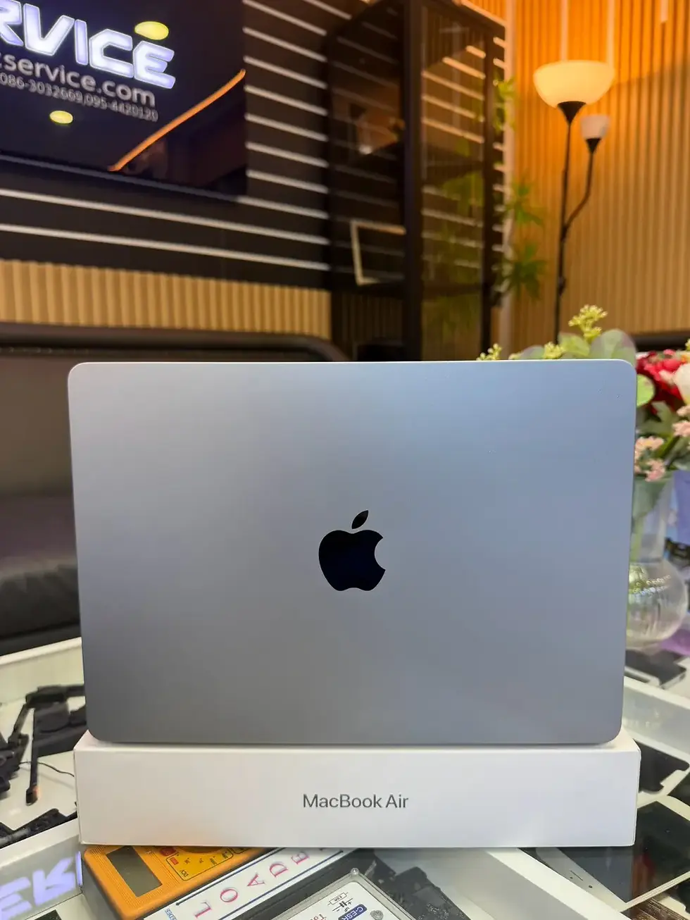 ภาพขนาดย่อ: MacBook Air M2 13" 2022 รุ่น A2681
