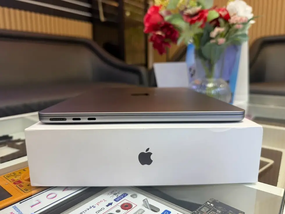 ภาพขนาดย่อ: MacBook Air 13" M2 (2022) รุ่น A2681