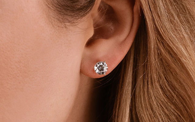 Lab Diamond Studs – A Brilliant Choice for Modern Jewelry Lovers