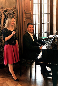 Sängerin Claudia Biltz & Pianist