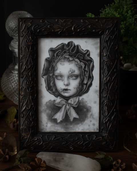 dark surreal drawing of a haunted soll, graphite pop surrealism artwork by Bea Bastet. 
Dark art doll drawing by Beatriz Bradaschii