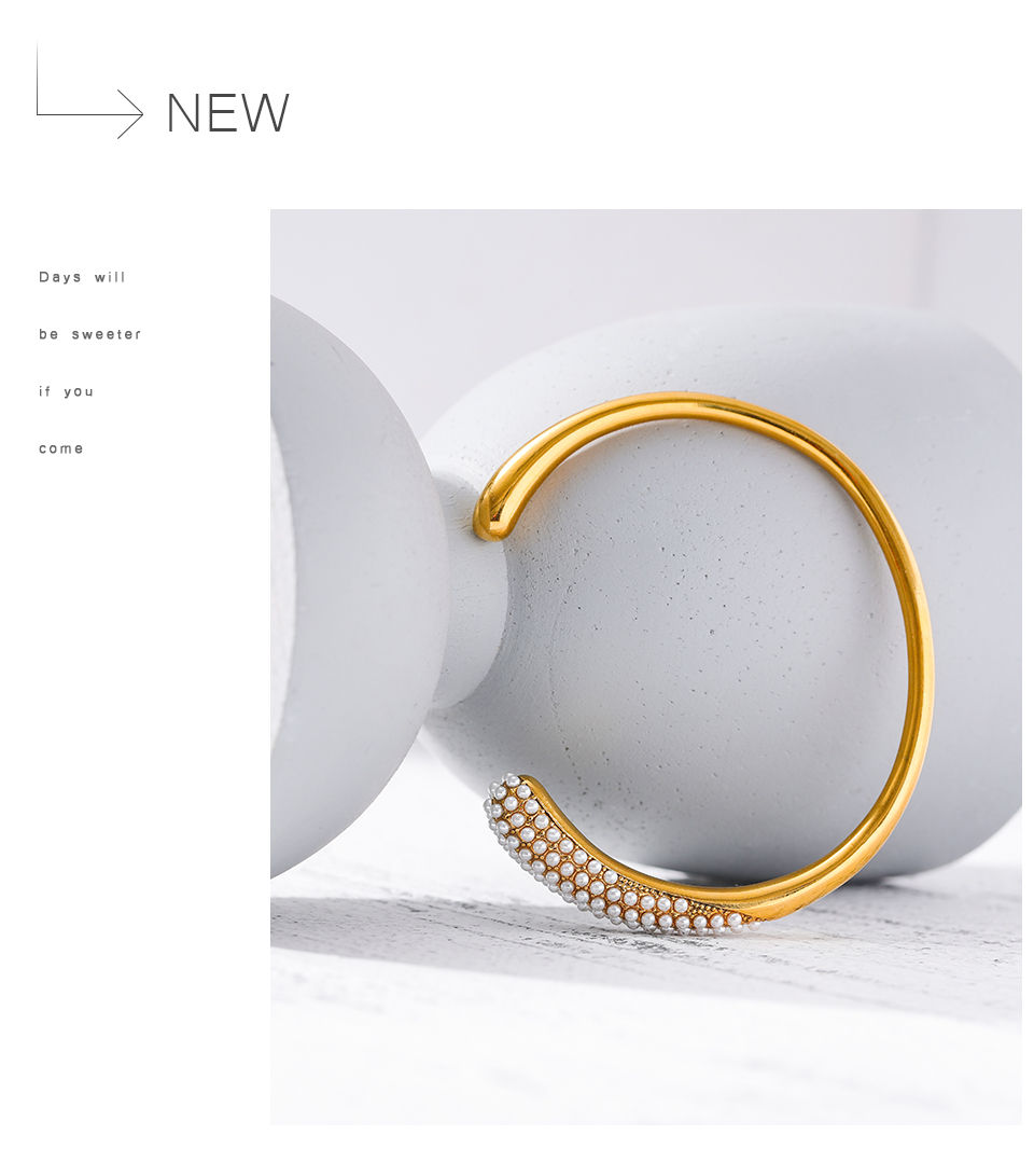 Thumbnail: Elegant Imitation Pearls Geometric Stainless Steel 18K Gold Color Cuff Bra