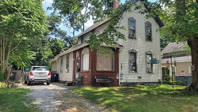 727 Sumner St, Akron, OH 44311