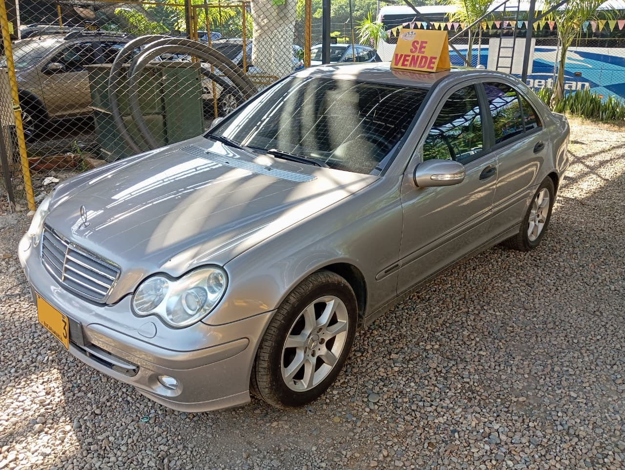 Mercedes Benz C180