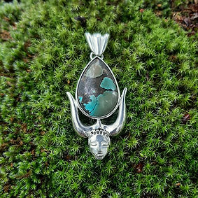 colgante diosa de los bosques