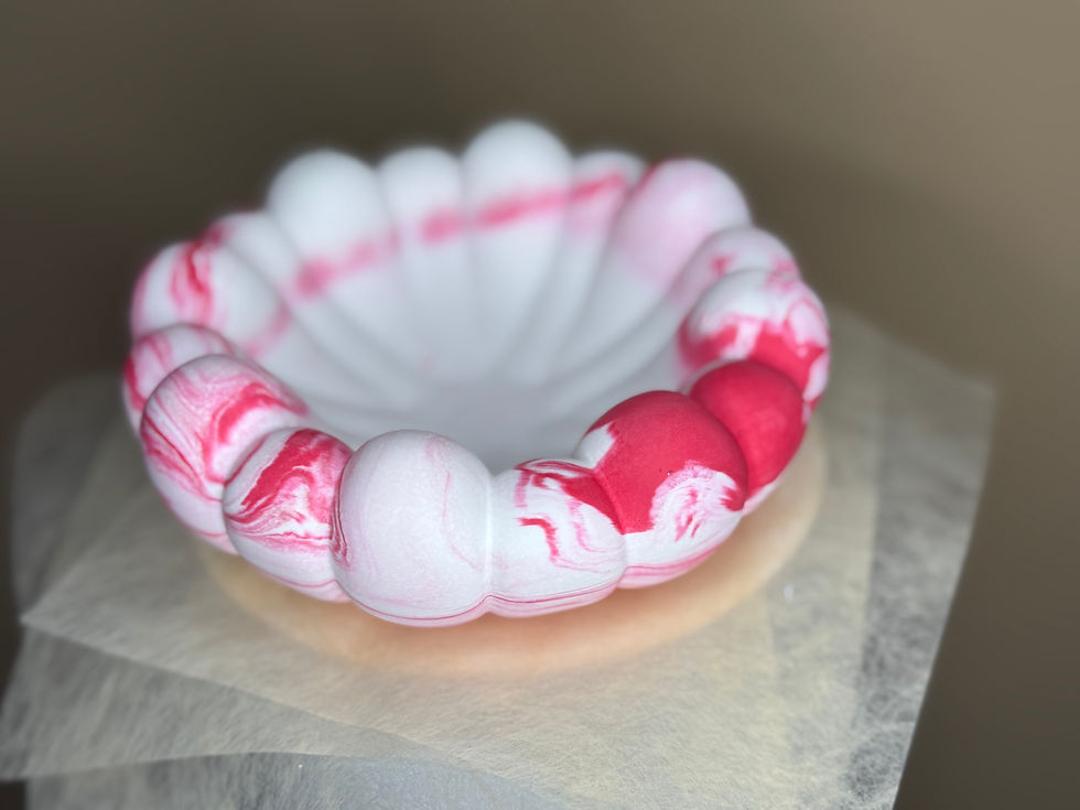 Thumbnail: Zarte Schmuckschale – handgemacht in Weiß & Rosa