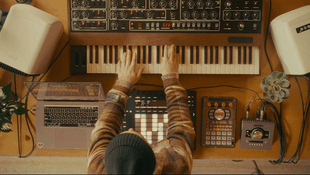 40d28098-3818-4407-8717-7c0297032a7f_md.gif