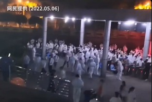 All Hell Breaks Out At Apple China Factory As Workers Clash With Guards Over Lockdowns