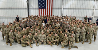 Trump Serves Thanksgiving Meals to the US Border Patrol at the Texas border